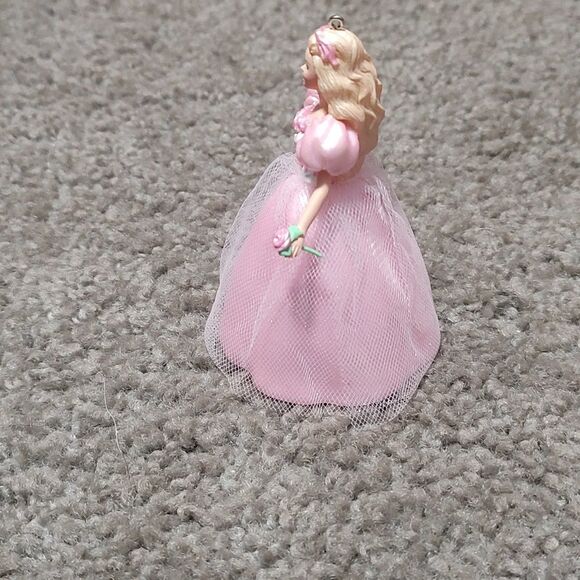 Barbie 1996 Springtime Collectors Series Ornament NIB - Picture 7 of 10